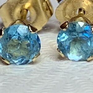 14kt Gold BlueTopaz Stud Earring Set. Posts & backs marked